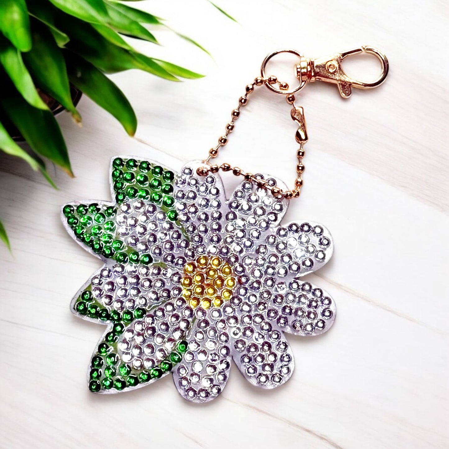 Sparkling keyring charm - silver & green